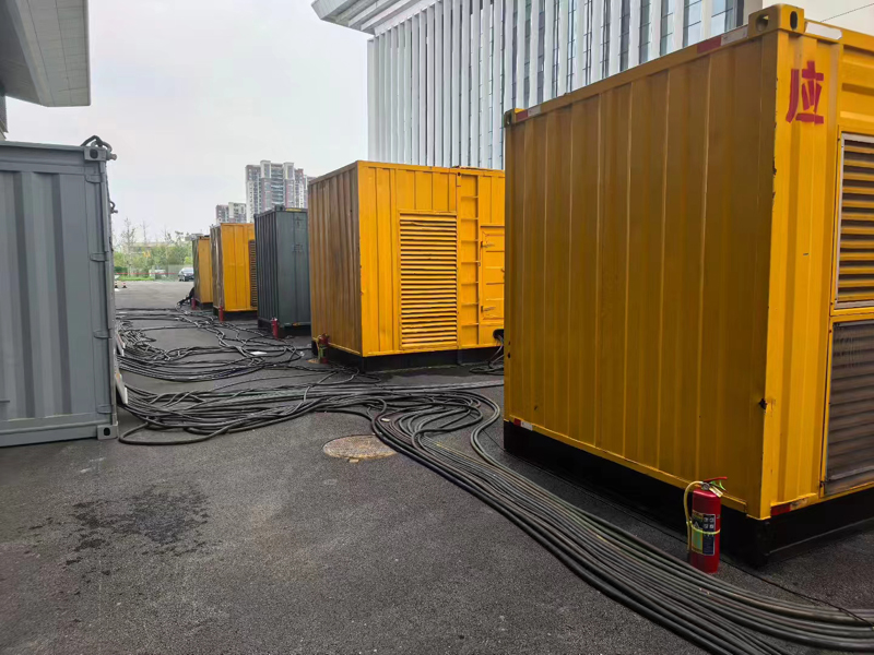 鼓楼不同季节柴油发电机组保养有哪些注意事项?