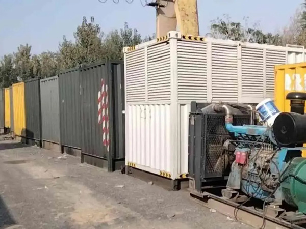 鼓楼200KW柴油发电机机组每小时油耗是多少?